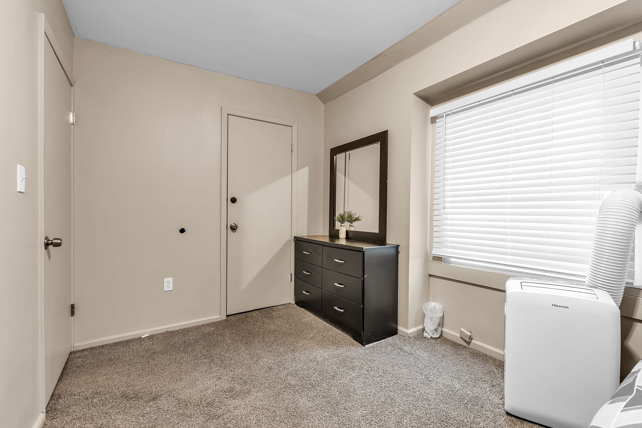 Riverstone Retreat — vacation rental in Niagara Falls, NY - Photo 3