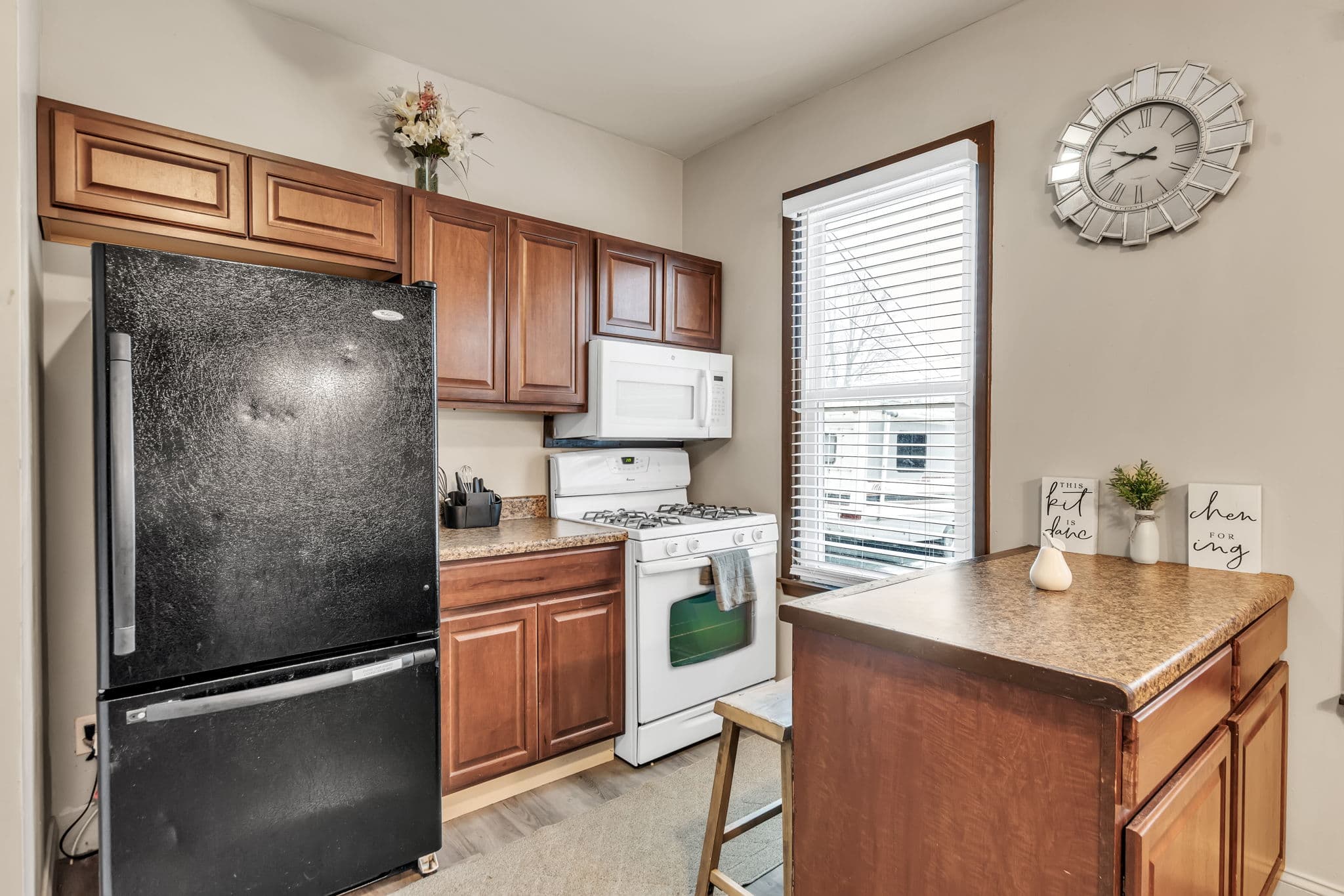 Riverstone Retreat — vacation rental in Niagara Falls, NY - Photo 4