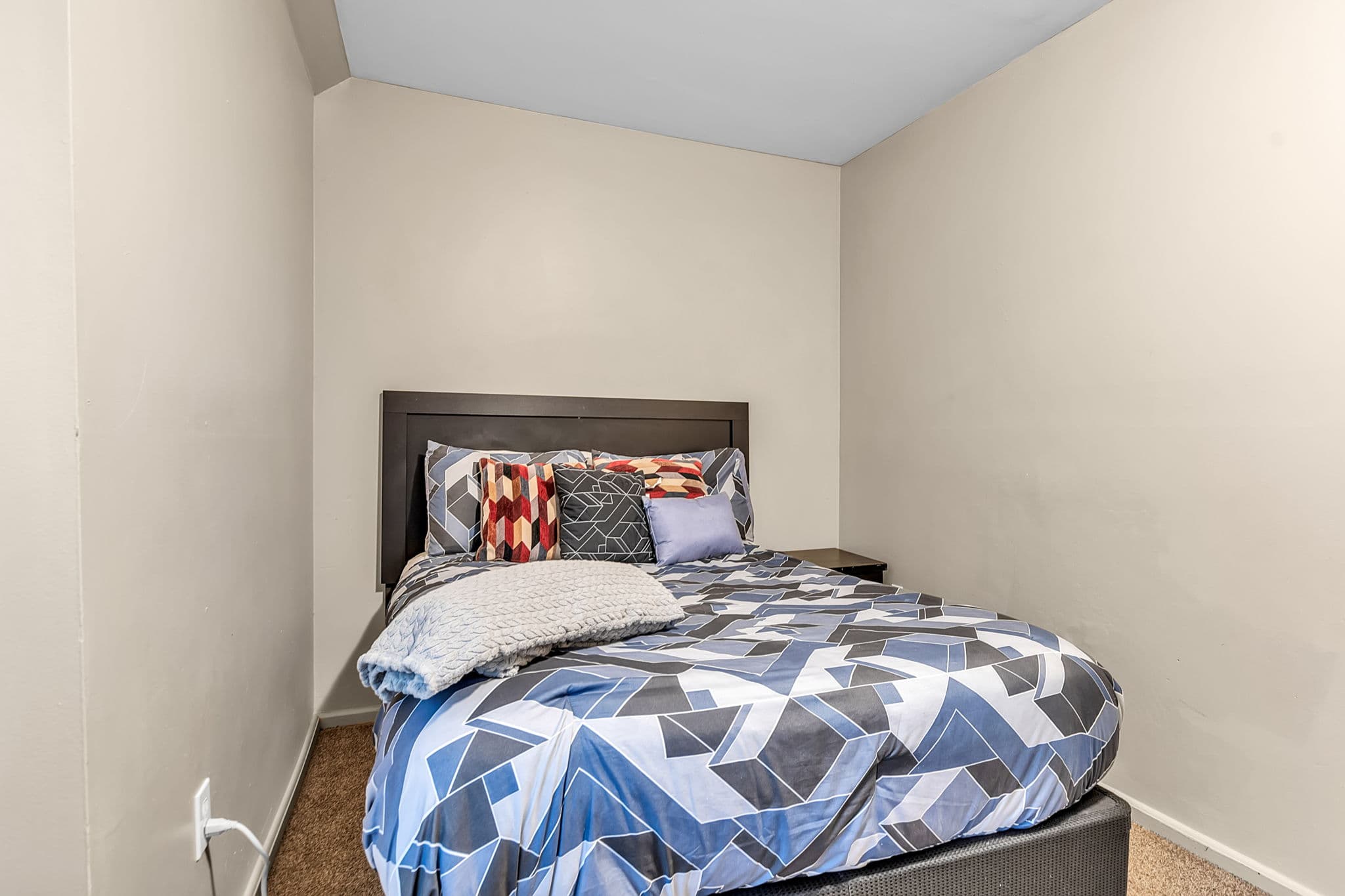 Riverstone Retreat — vacation rental in Niagara Falls, NY - Photo 5