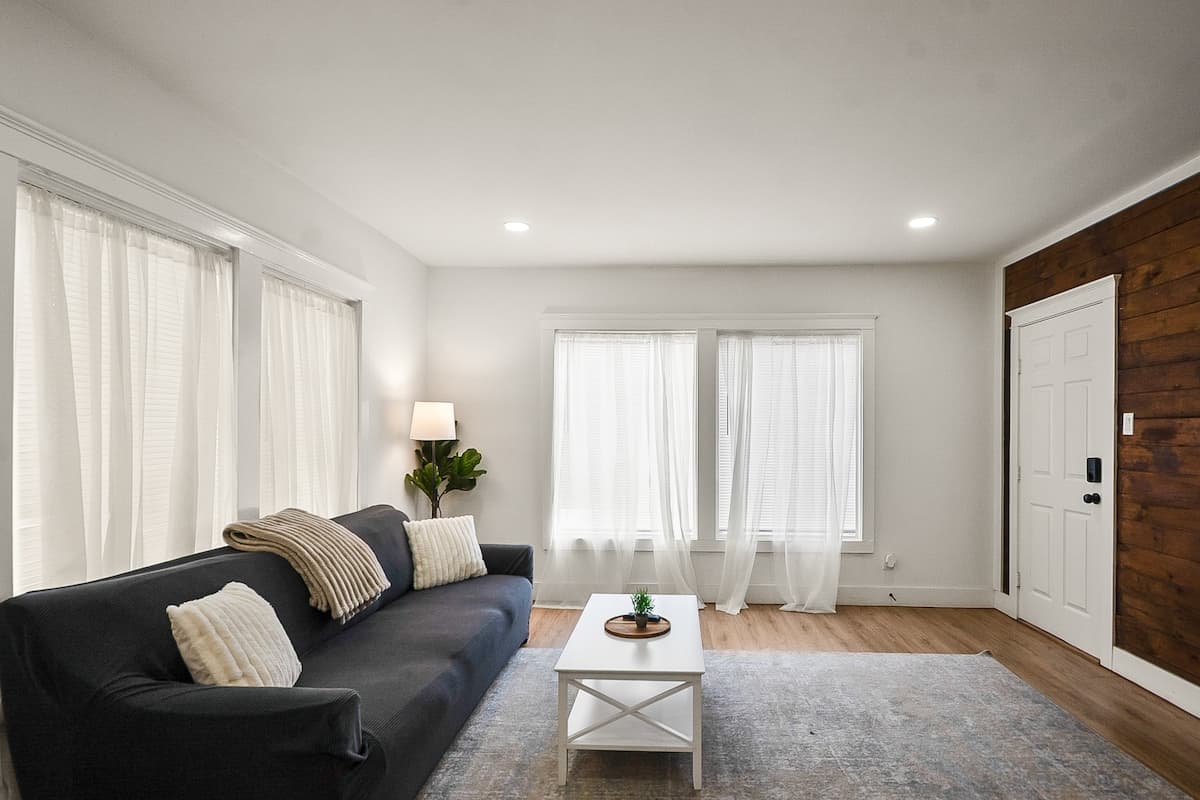 Stylish EaDo Apt | Restaurants, Stadiums, Venues — vacation rental in Houston, TX